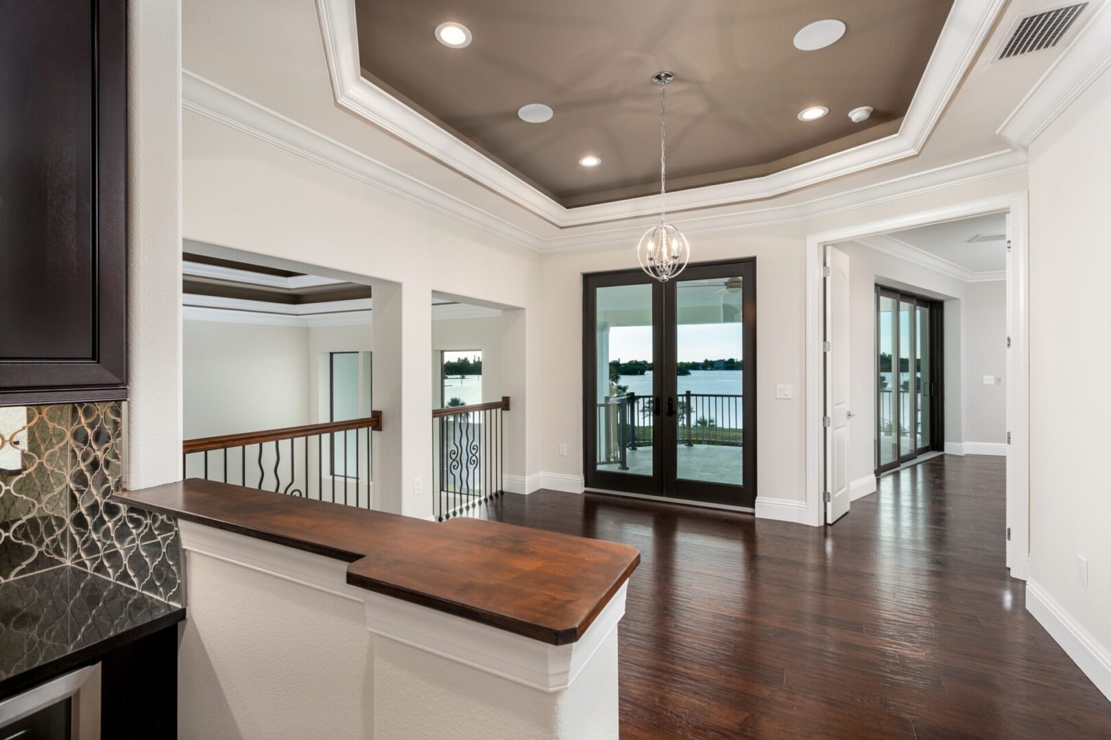 Sanibel 37